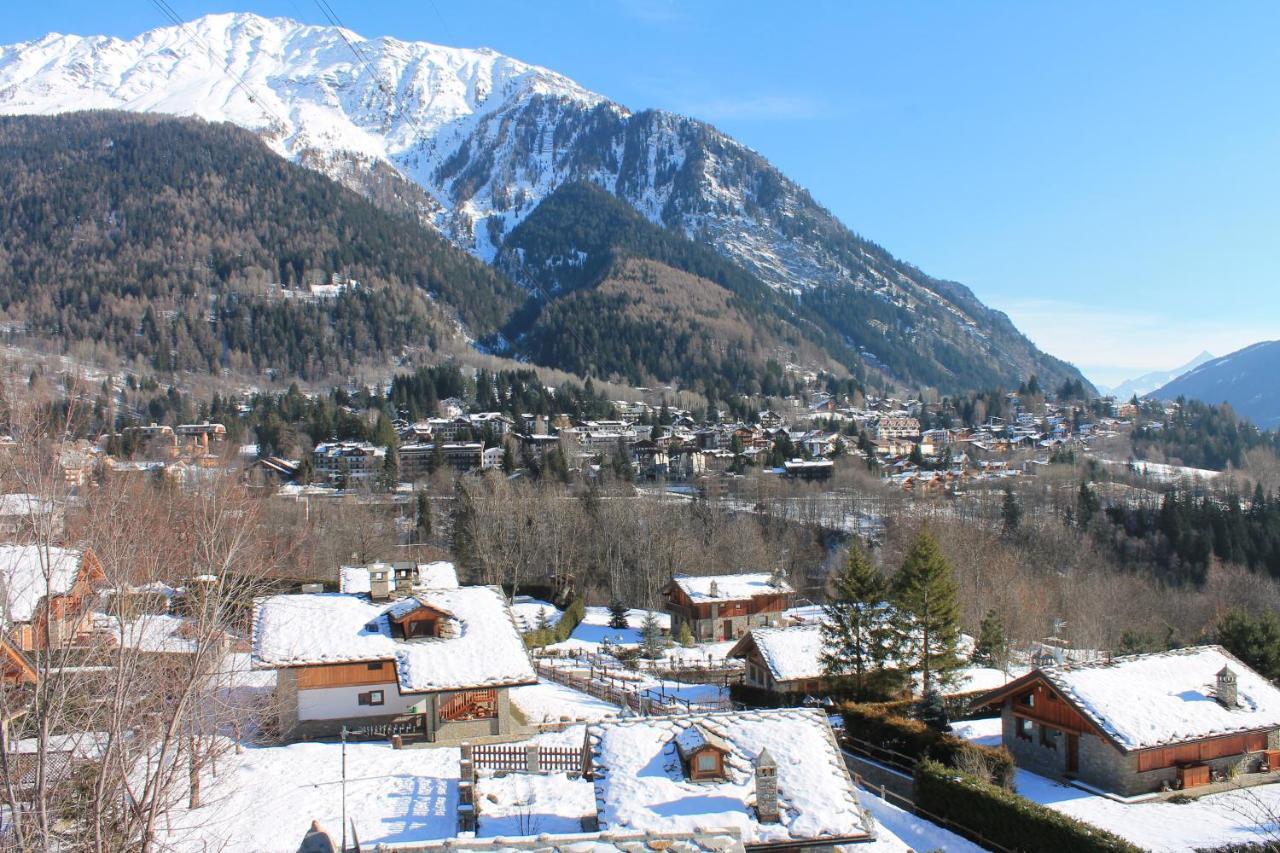 Hotel De La Telecabine Courmayeur Bagian luar foto
